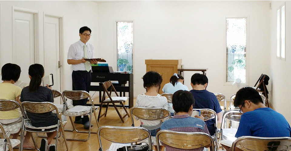 花見川キリスト教会の日曜学校で学ぶイメージ画僧